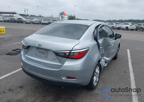 2018 Toyota Yaris Ia z USA, uszkodzony, nr VIN 3MYDLBYV3JY314383
